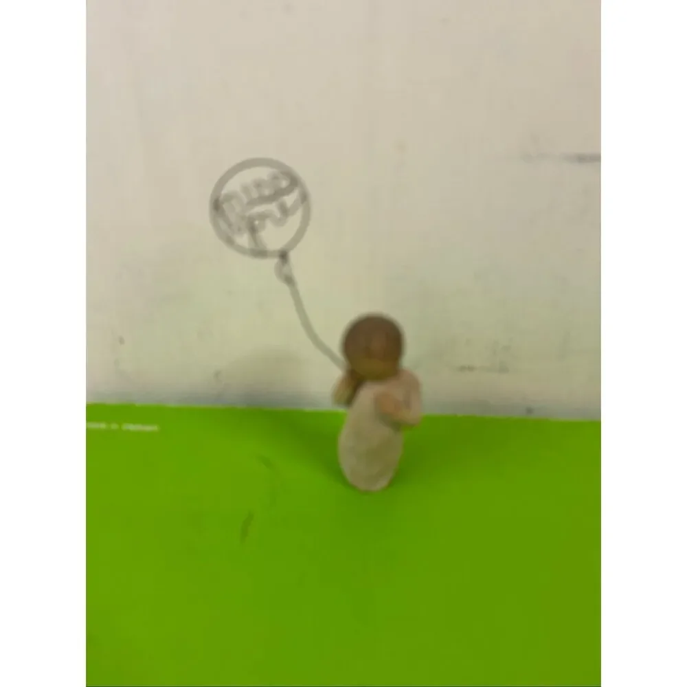 Willow Tree Demdaco Susan Lordi "Miss you" child with balloon - Picture 2 of 5